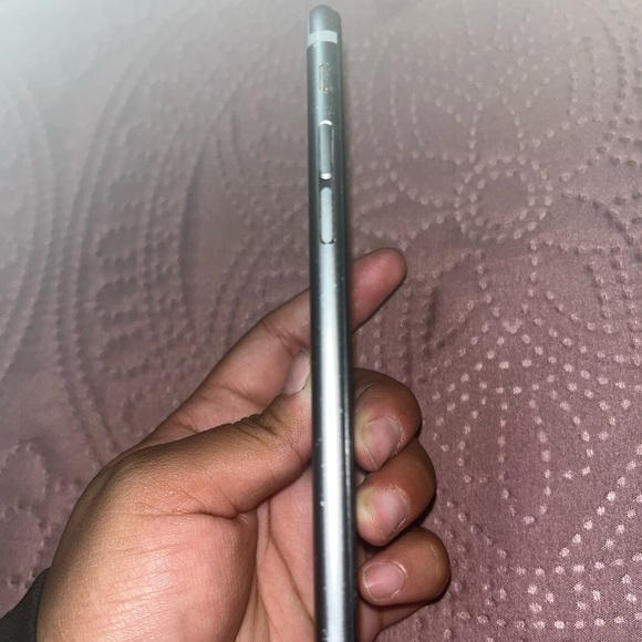 Used iPhone 6 32GB - Picture 7 of 10